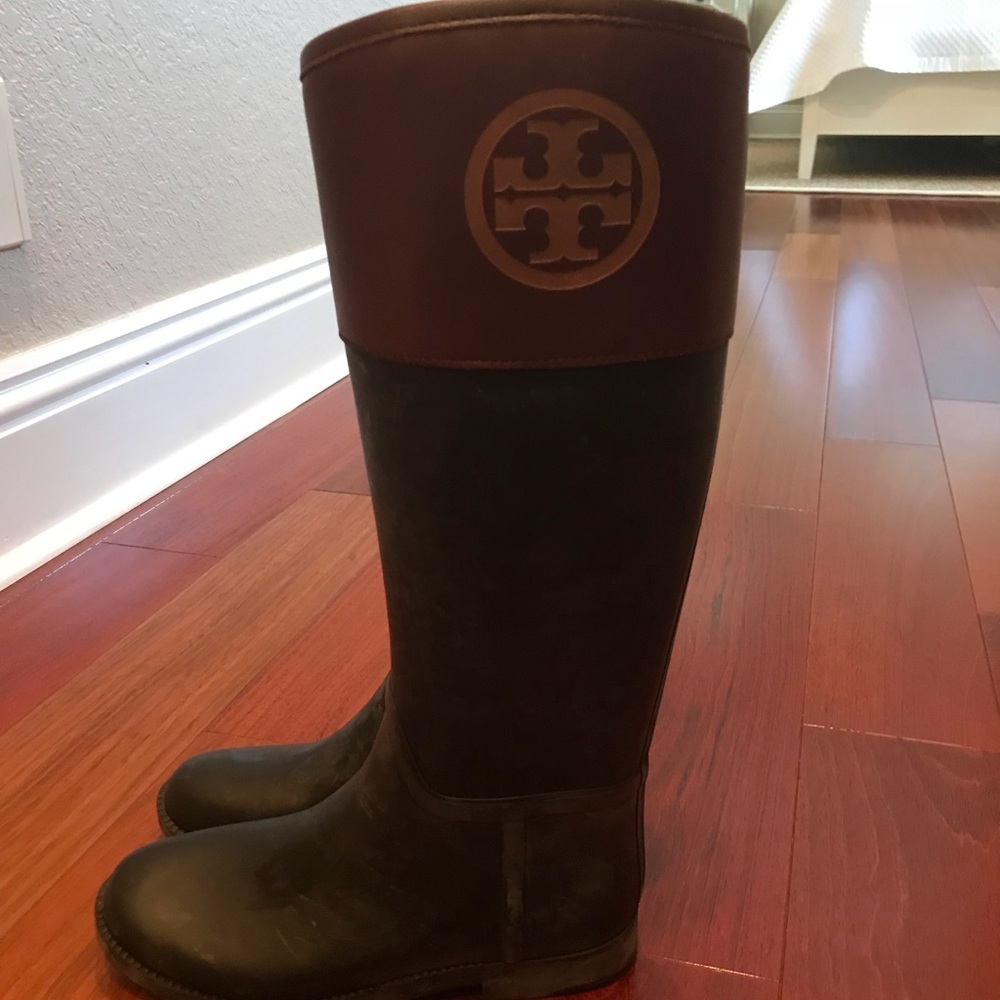 tory burch april rain boots